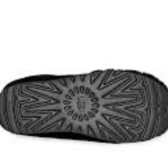 Ugg Classic Comfy Bootie- Black - Picture 6 of 11